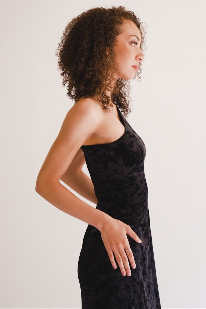 Saphira- One Shoulder Slit Dress in Velvet | Anna Flowers